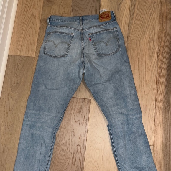 Levi’s 501 Distressed Straight Leg Lightwash Jeans sz. 28 - Picture 7 of 9